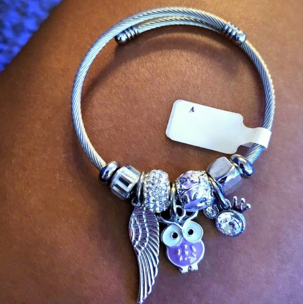Charm bracelet